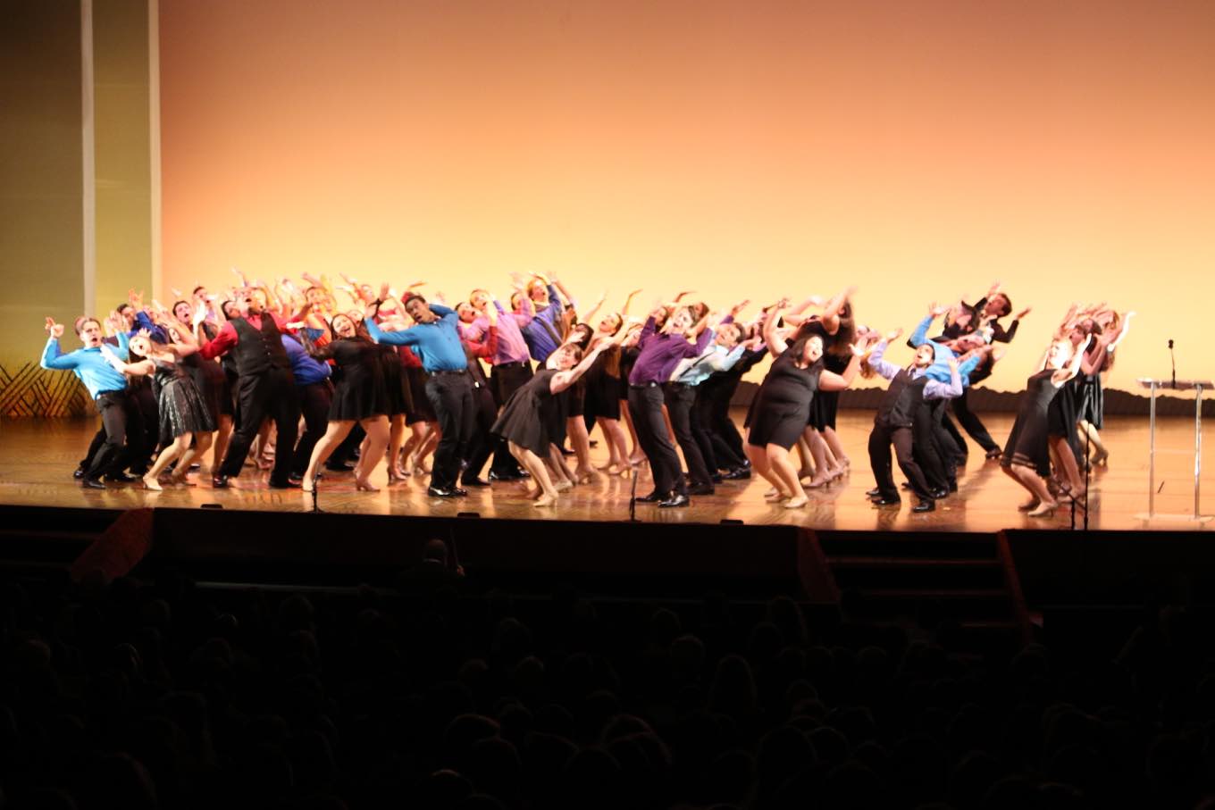 The nominees perform together at the 2016 National High School Musical Theatre Awards (Photo by Ken Richardson)