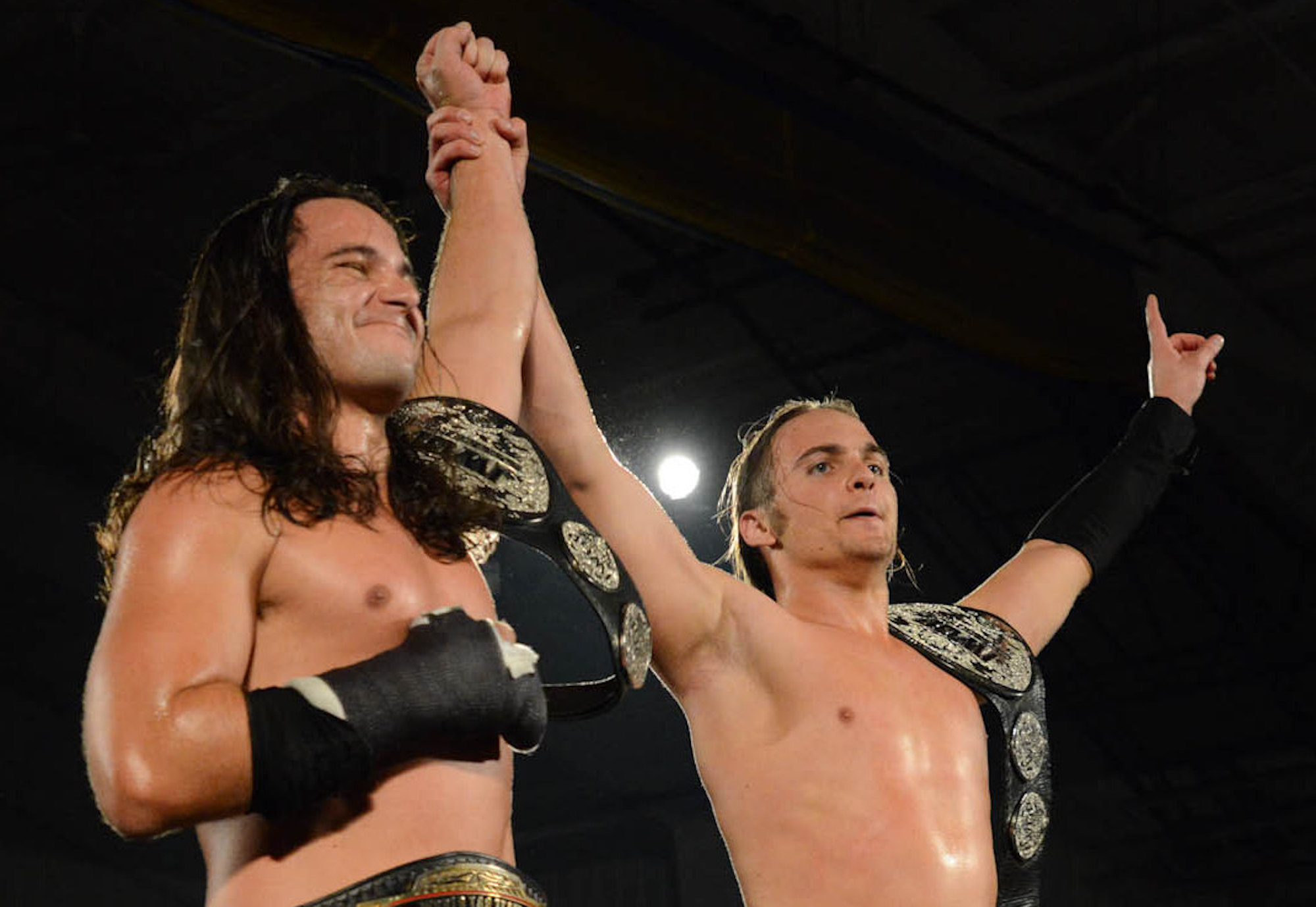 AEW Dynamite Holiday Bash Results: The Young Bucks Retain 
