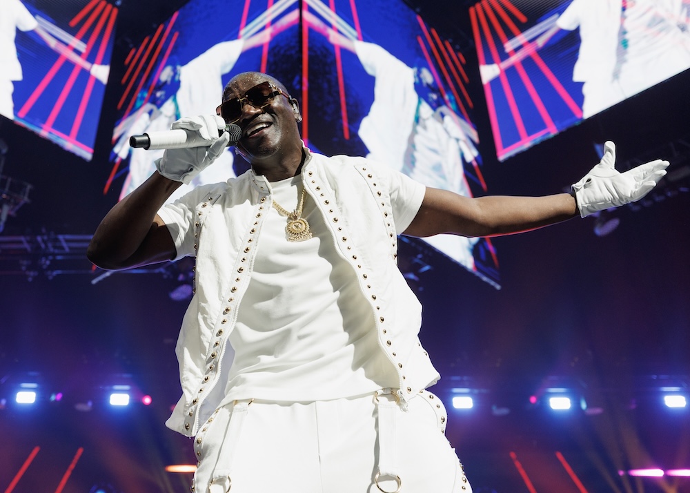 akon ne-yo setlist