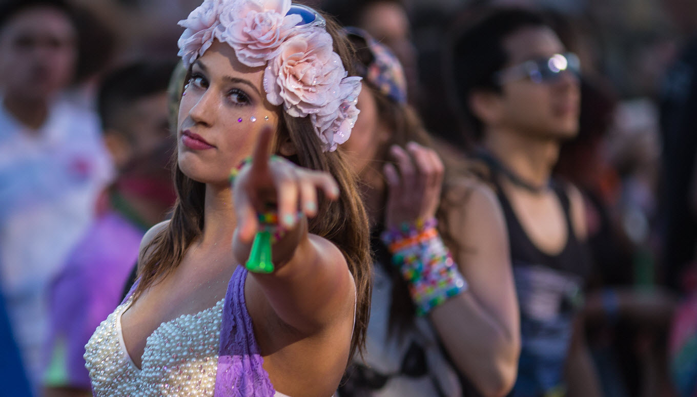 9 People Youll Meet At Every Music Festival Ticketmaster Blog