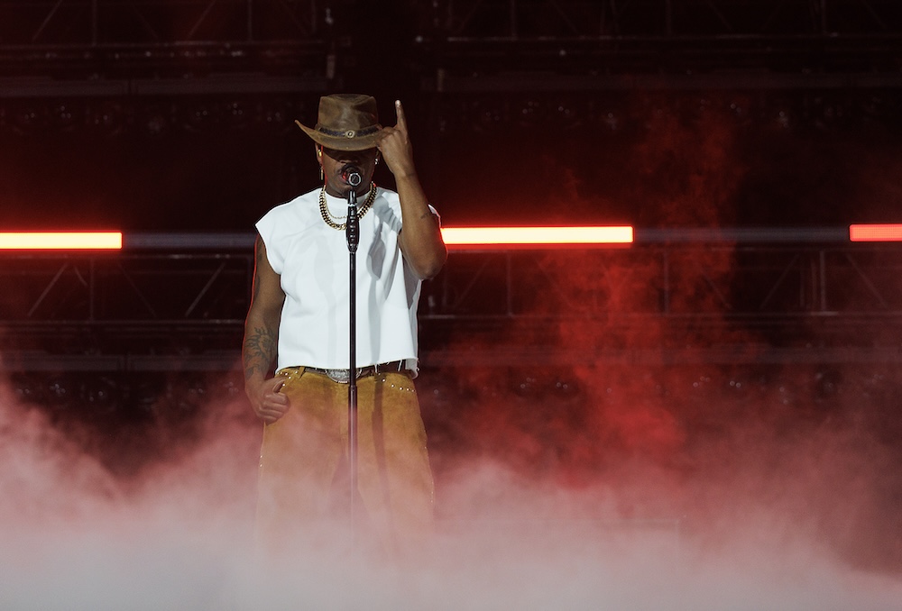akon ne-yo setlist